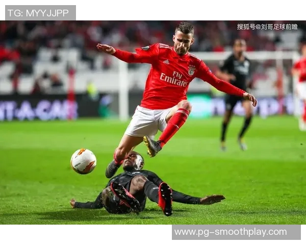 意甲激战本菲卡与波尔图战成平局乌龙球引发全场热烈反响与十大精彩进球回顾